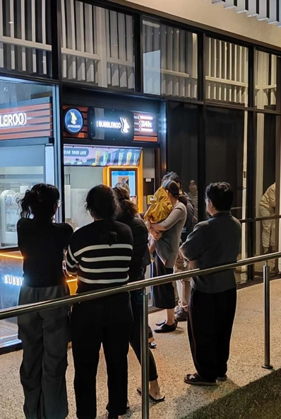 Flair ฝรั่งเศสสำหรับเครื่องชานมหยอดเหรียญชนะมากกว่าลูกค้า